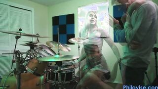 PHILAVISE-My first drum lesson