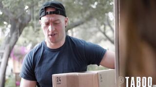 Gianna Dior Get Caught Having Fun With Herself By Siiblings EX
