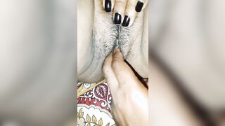 Fingers into my indian mistress cunt she was get enjoyed