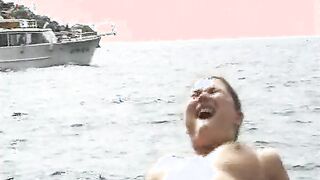 Haenge mein Wuermchen ins Wasser - hoffe das was anbeisst
