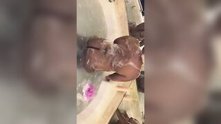 LolaMonroe twerking into bubbles