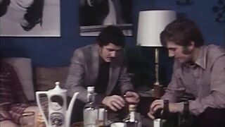 Pregnant cougar among 2 dicks - Classic