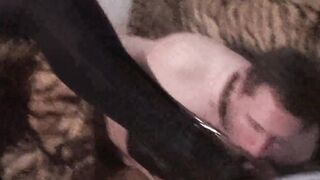 shoe worship fem dom