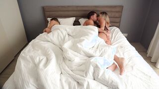 Seduced By Blonde Stepmom! 3 Way Boned With Freaky mom, girlfriend