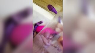 Pulsing and Maxed Out – Huge Vagina Pump Close-Up - Gf Gina