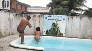 I let my bf nailed my cousin Samantha Squirt at