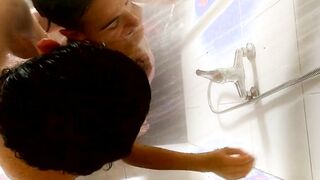 Lovers filmed inside the shower having extreme sex