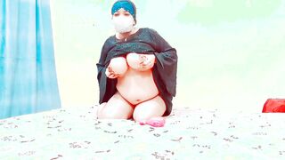 Muslim huge booty sexy inside niqab has doggy style sex with sex toy