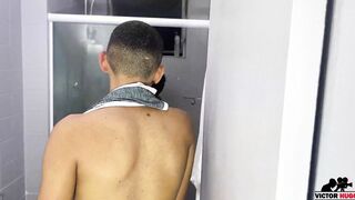 Sacanagem Pura No Banho Com a Prima - Ariella Ferraz