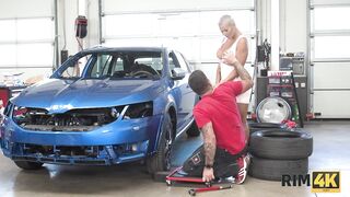 RIM4K. Man cant resist stunning milf and allows her to eat booty
