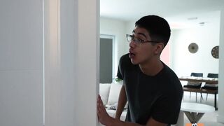 Stepson Peeking Her Stepmommy Armani Ebony Masturbating