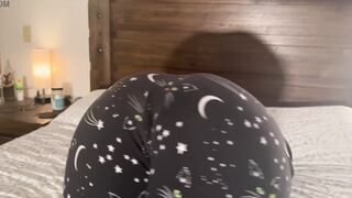 Big Butt Wedgie Slapping And Clapping milf