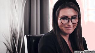 Brunette loses virginity to tattooed bff