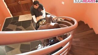 Cougar fickt den Long African Dick auf der Couch