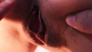 Strokes my soak lips