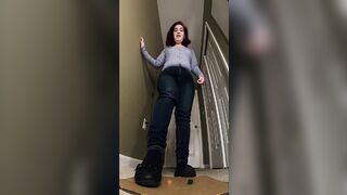 LilGiantess Takes Care of the Problem