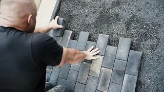 Trashy mom gets throat boned