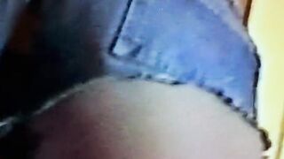 View my beauty Butt inside Daisy Dukes – Goddess American Mom