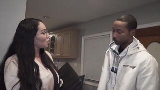 Queen rogue nailed house owner being a pretty hoe