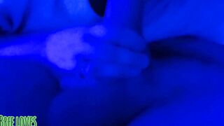 Neon lips head denied cum inside mouth