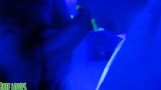 Neon lips head denied cum inside mouth