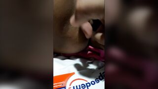Bersihkan memek pakai odol (cleaning vagina with toothpaste) Indonesia jistok