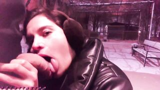 Made a risky fellatio to a stranger into outdoors after