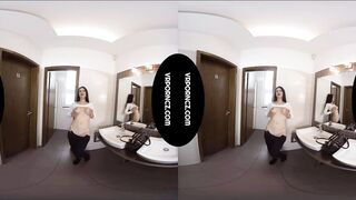 VR - Seen into restroom