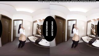 VR - Seen into restroom