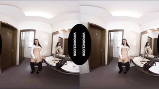 VR - Seen into restroom