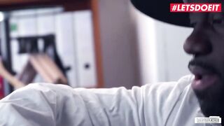 LETSDOEIT - #Lana Vegas #Kookie Ryan - Hot Booty German