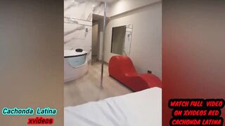 Cock man seduces the huge butt employee inside his apartment