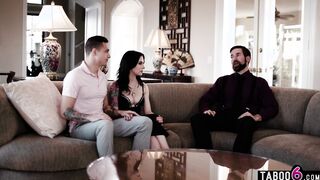 New fiance did not pass gold digger test