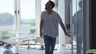 Stepsis Eveline Dellai lets Raul fucked her tight pussy