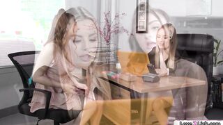 Intern gets oral sex from hot IT agent