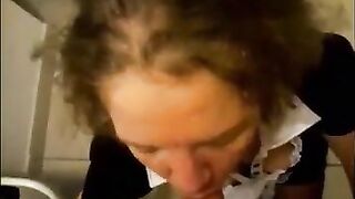 Granny on her knees handjob and facial