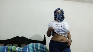 Real Vulgar Chubby Arab Cougar BBW Into Hijabi Masturbates Squirting