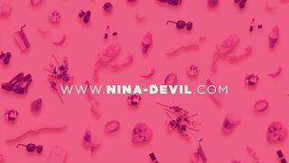 Public Striptease Nina Devil