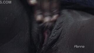 Fernanda chocolatte dig herself before going to work