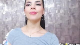 Live On Cam Masturbating To Orgasm