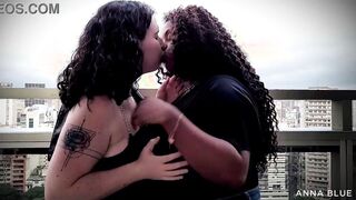 4 GIRLS MAKING OUT EACH OTHER on the roof :: with