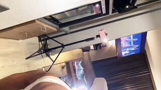 Quarentine Mask On Her Fat Cunt Creans & Squirts