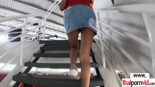 Petite amateur Thai teen loves wild ride
