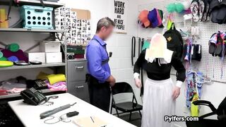 She pays using her pretty mouth at the backoffice