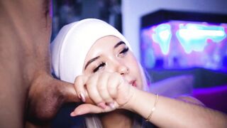 Cutie blonde with an angelic face loves to performance off