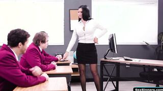 Big tits uk milf teacher dp by students