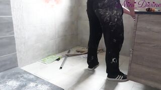Construction Worker Fucking My Stepmom's Long Butt During Work!