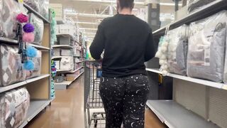 Milf Walmart Shopping Hugest Booty Wedgie
