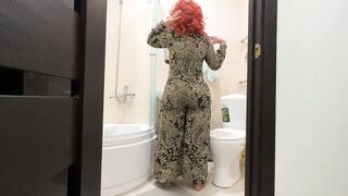 He lifted his skirt and inserted a cock inside old