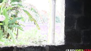 A Women Too Her Sick Dad To An Uncompleted Building